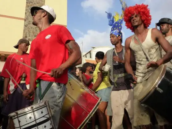 Trommeln beim Pre- Karneval inKap Verde