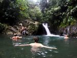 Costa Rica Wasserfall baden