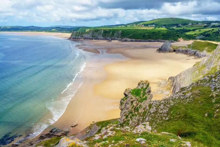 Surferparadies Wales: Die besten Surfspots bei Cardiff