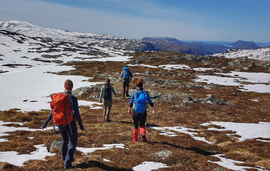 Tipps für eine Hüttenwanderung in Norwegen - Freunde mitnehmen